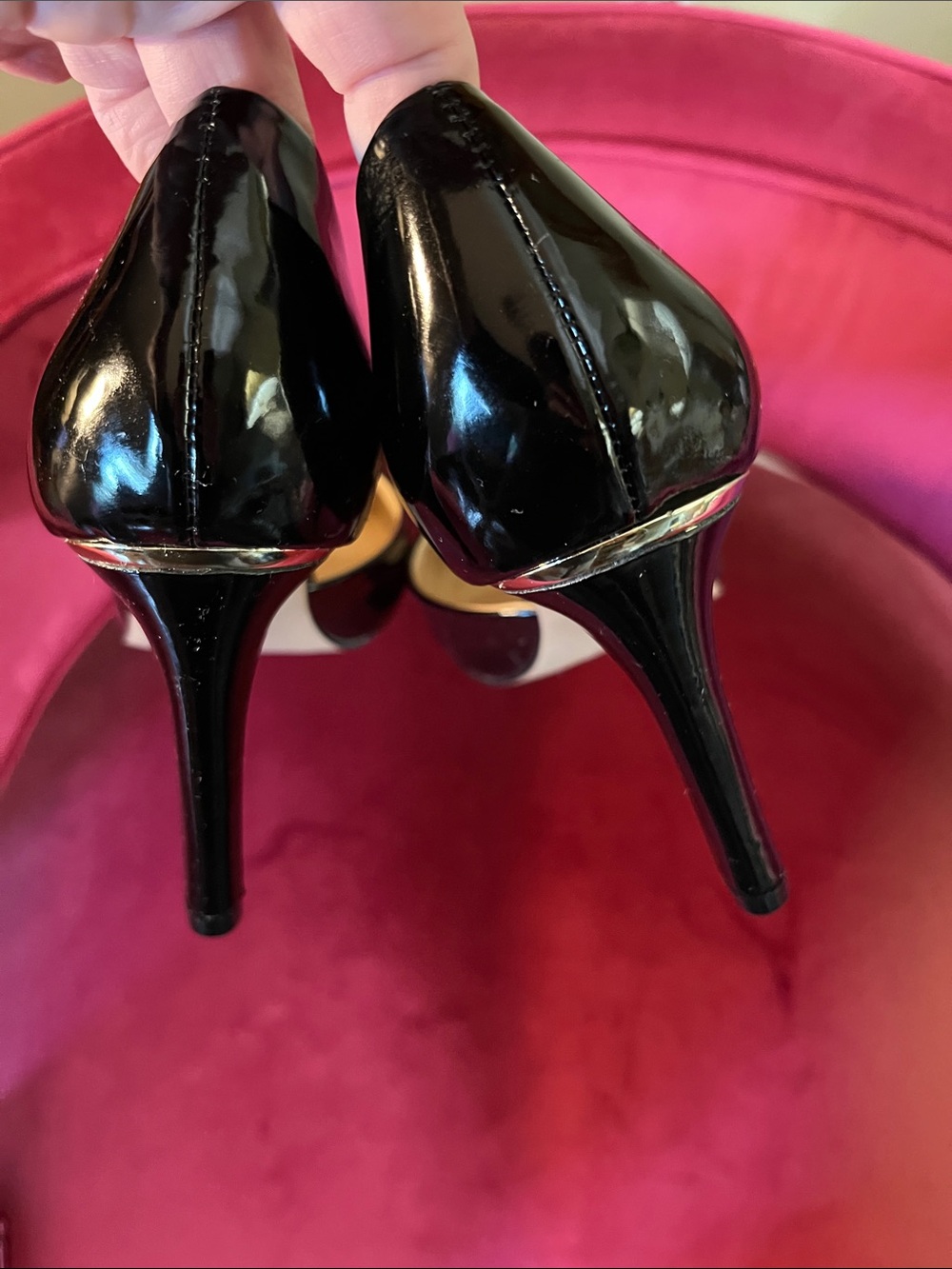 Jessica Simpson Classic Black Patent Pointed-Toe Women's Pumps - Picture 10 of 10